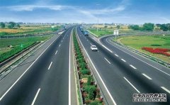 杏鑫注册锡林郭勒盟新续建重点公路项目进展